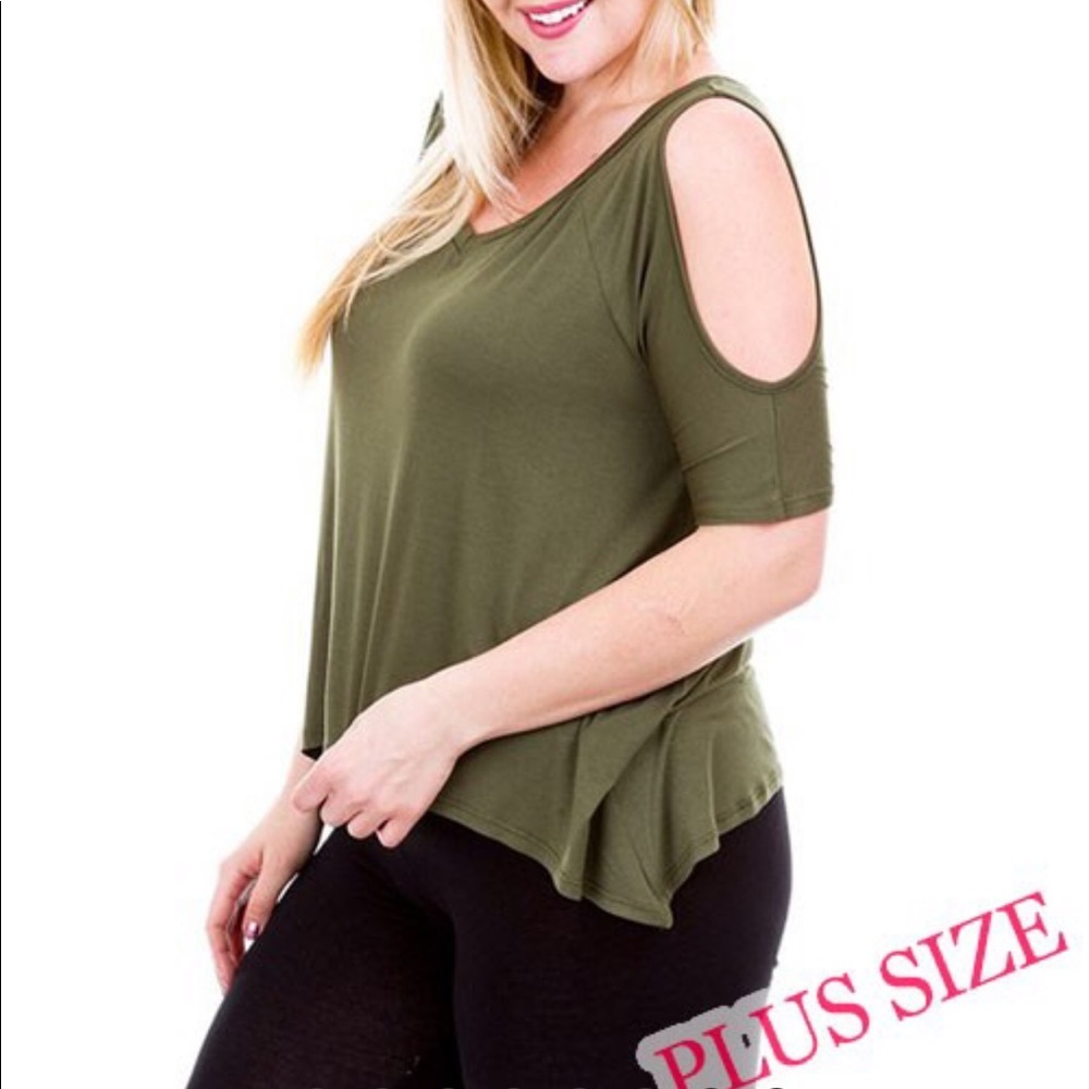 Plus Size Camo Green Cut Out Short Sleeve Top Shir